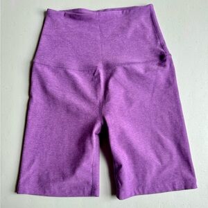 Beyond Yoga Spacedye High Waisted 7” Biker Shorts in Bright Iris Heather - XS